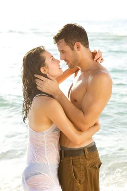 Obwohl sie aus v&ouml;llig unterschiedlichen Welten stammen, verlieben sich Sean (Ryan Guzman, r.) und Emily (Kathryn McCormick, l.) ineinander. Doch dann wird deutlich, wer der Vater der jungen T&auml;nzerin ist ...