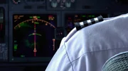 Flug BA-94 der British Airways flog von Montreal in Kanada nach London Heathrow. Neun Stunden verlief der Flug über den Atlantik ereignislos, doch dann beobachten die Piloten vom Cockpit etwas Unerklärliches.