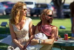 Aus Nachbarn wurden sehr gute Freunde: Erin (Julia Roberts, l.) und George (Aaron Eckhart, r.) ...