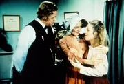 Doc Baker (Kevin Hagen, l.) und Mary (Melissa Sue Anderson, r.) haben eine &Uuml;berraschung f&uuml;r Caroline (Karen Grassle, M.).