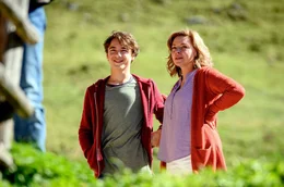 Wieder vereint: Ines Bock (Karolina Lodyga) und ihr Sohn Felix (Marinus Hohmann).