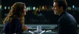 Das harmlose &Auml;u&szlig;ere tr&uuml;gt: Claire (Julia Roberts) und Ray (Clive Owen) sind international agierende Spione.