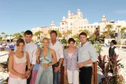 Die Hochzeitsreise führt dieses Mal nach Florida. Mit dabei sind Birthe Wolter, Jochen Schropp, Eva-Maria Grein, Patrik Fichte, Gisa Zach und Bruno Eyron (v.l.n.r.)