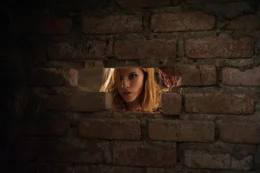 Belle (Bella Thorne)