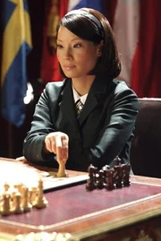 Lucy Liu als Alex Munday