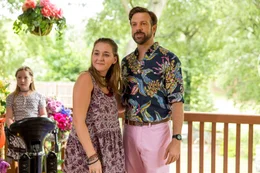 Ella Anderson (Vicky), Jessi Case (Rachel), Jason Sudeikis (Bradley).