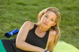 Jesse (Kate Hudson).