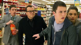 Foto, v.l.n.r.: Ryan Lee, Jack Black, Dylan Minnette und Odeya Rush
