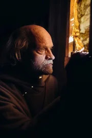 Monk blickt auf die Angriffe der Wikinger.