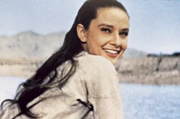 Rachel Zachery (Audrey Hepburn)