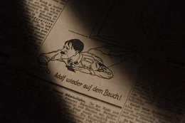 Die "M&uuml;nchner Post" began bereits 1920 &uuml;ber die Gefahren eines Aufstiegs Adolf Hitlers zu berichten. Hitler nannte sie dann "M&uuml;nchner Pest" und wertete sie ab. Heute sind die Zeitungsmacher, die damals die Gefahr erkannten, fast vergessen.    +++ Die Verwendung des sendungsbezogenen Materials ist nur mit dem Hinweis und Verlinkung auf RTL+ gestattet. +++