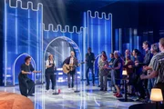 Von links: Eva Karl Faltermeier, Franzi Glaser mit Gitarristen Jens (Duo „GWASCH“).