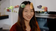 Moderatorin Liyang Zhao beschäftigt sich damit, welche Lebensmittel gesund für den Darm sind.