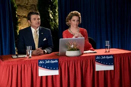John Michael Higgins (John) und Elizabeth Banks