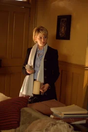 Det. Lilly Rush (Kathryn Morris) muss noch einmal den Selbstmord des Sektenmitglieds Matthew aus dem Jahr 1978 untersuchen ...