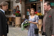 Anna Herzog (Barbara Maria Messner, M.) beschuldigt Kofler (Roland von Kummant, l.) vor Beissl (Andreas Giebel, r.) des Mordes an ihrem Mann.