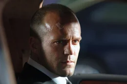 Frank Martin (Jason Statham), Spezialist f&uuml;r den Transport geheimer oder auch brisanter Waren, tritt einen Vertretungsjob als Fahrer der reichen Familie Billings in Miami Beach an.
