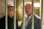 G&uuml;nter (Wolfgang Winkler, r.) und Edwin (Tilo Pr&uuml;ckner, l.) sind in U-Haft.