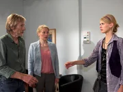 Nadine Borger (Sarah-Jane Janson, Mitte) konnte ihre Schwester Jenny Borger (Laura-Maria Janson) überreden, ihren Vater Robert (Horst Janson) in der Klinik zu besuchen. Jenny fordert von ihrem Vater den wahren Grund für sein Verschwinden, doch er bringt es nicht übers Herz die Wahrheit zu sagen.