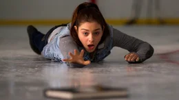 Hanna (Odeya Rush) ist die Tochter von R.L. Stine, dem Autor der "G&auml;nsehaut"-Serie