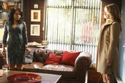 Paula (Gina Ravera, l.) und Lily (Victoria Pratt)