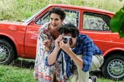Delara (Amanda da Gloria) und Sven (Tobias Baum).