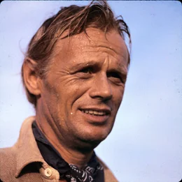 Col. Jim Bowie (Richard Widmark)