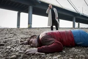 Am Düsseldorfer Rheinufer wird eine Leiche aufgefunden - Kriminalkommissar Ralf (Robert Dölle) nimmt die Ermittlungen auf.