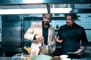 (v.li.): Ferdi Ecker (Nikolai Selikovsky), Andi Reichertsberger (Fabian Schiffkorn)