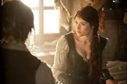 Gretel (Gemma Arterton)  Die Verwendung des sendungsbezogenen Materials ist nur mit dem Hinweis und Verlinkung auf RTL+ gestattet.