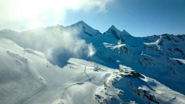 Flug &uuml;ber den Stubaier Gletscher.