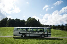 Der Bus von ANDERS REISEN rollt weiter.