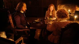 William Shakespeare (Kenneth Branagh, l.), Margaret Wheeler (Eleanor de Rohan, m.) und Anne Shakespeare (Judi Dench, r.)