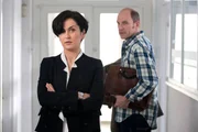 Hanna (Marie-Lou Sellem) und Martin Jens (G&ouml;tz Schubert) versuchen Ehe und Beruf unter einen Hut zu bringen.