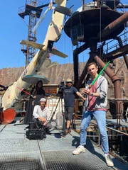 Was macht einen Actionfilm so spannend? Neben einer aufregenden Story sind es vor allem gefährliche Stuntszenen und verblüffende Filmtricks. "PUR+"-Moderator Eric Mayer dreht einen Action-Film und erklärt dabei, wie die Spezialeffekte gemacht werden. Was macht einen Actionfilm so spannend? Neben einer aufregenden Story sind es vor allem gefährliche Stuntszenen und verblüffende Filmtricks. "PUR+"-Moderator Eric Mayer dreht einen Action-Film und erklärt dabei, wie die Spezialeffekte gemacht werden.