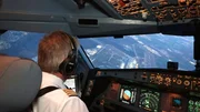Kapitän Axel Graumann auf seinem letzten Flug. Der Wiesbadener fliegt in Rente.