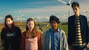 Kaz (Maiya Silveston), Meg (Katy Byrne), Glen (Krish Misra) und Louis (Oliver Cunliffe, v.l.n.r.) haben sich entschieden, auf der Erde zu bleiben und mit ihren Kräften gut umzugehen.