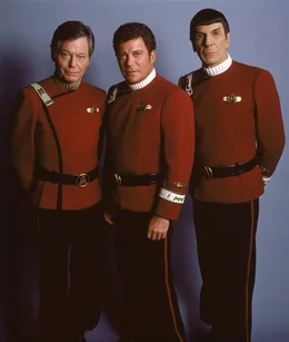 L-R: McCoy (DeForest Kelley), Kirk (William Shatner) und Spock (Leonard Nimoy)