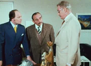 Bieten diskrete Ermittlungen an: Ruedi Walter als Max Männdli, Inigo Gallo als Tobler, Carl Lange als Kuhlmann Bieten diskrete Ermittlungen an: Ruedi Walter als Max Männdli, Inigo Gallo als Tobler, Carl Lange als Kuhlmann