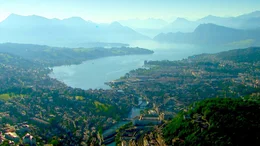 Panoramaaufnahme vom Vierwaldst&auml;ttersee.