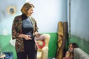 Chiara (Alexandra Fonsatti) bekommt Todesangst vor Susanne (Hanne Wolharn)...