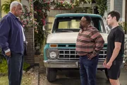(v.l.n.r.) Walter (Richard Gant); Calvin Butler (Cedric the Entertainer); Dave Johnson (Max Greenfield)