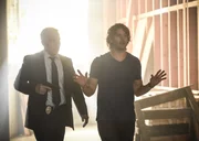 Hat sein ehemaliger LAPD-Chef Bates (Patrick St. Esprit, r.) wirklich einen Mord begangen? Deeks (Eric Christian Olsen, l.) glaubt an seine Unschuld und stößt dabei auf einen gefährlichen Deal ...