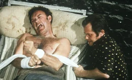 Der New Yorker Polizist (Gene Hackman, l.) muss in Marseille einen harten Entzug durchstehen ...