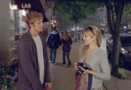 Als sich John (Alex Pettyfer, l.) in die h&uuml;bsche Sarah (Dianna Agron, r.) verliebt, will er zum ersten Mal in seinem Leben nicht mehr auf der Flucht sein. Doch die skrupellosen Feinde, die hinter ihm her sind, k&ouml;nnen ihn aufsp&uuml;ren. John muss sich seinem Schicksal stellen ...