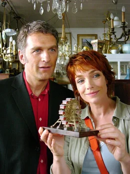 Walter Sittler (Robert Petersen), Aglaia Szyszkowitz (Caroline Petersen).