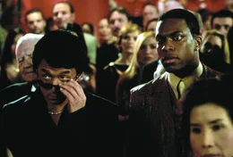 Eigentlich wollen Hongkong-Inspektor Lee (Jackie Chan) und sein Kollege Carter (Chris Tucker) vom L.A. Police Department endlich mal richtig ausspannen, doch dann sto&szlig;en sie zuf&auml;llig auf einen Geldf&auml;lscher-Ring ...