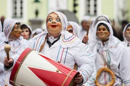 "Trommelweiber" im Ausseer Fasching.