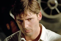 Atomphysiker Doktor Bruce Banner (Eric Bana), mit dem Fachgebiet der Gamma-Bestrahlung, wird w&auml;hrend eines Unfalls mit Gammastrahlen belastet. Er hat seitdem an schweren Nebenwirkungen zu leiden ...