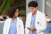 Neue Assistenzärzte: Alexis Floyd als Dr. Simone Griffith, Niko Terho als Dr. Lucas Adams